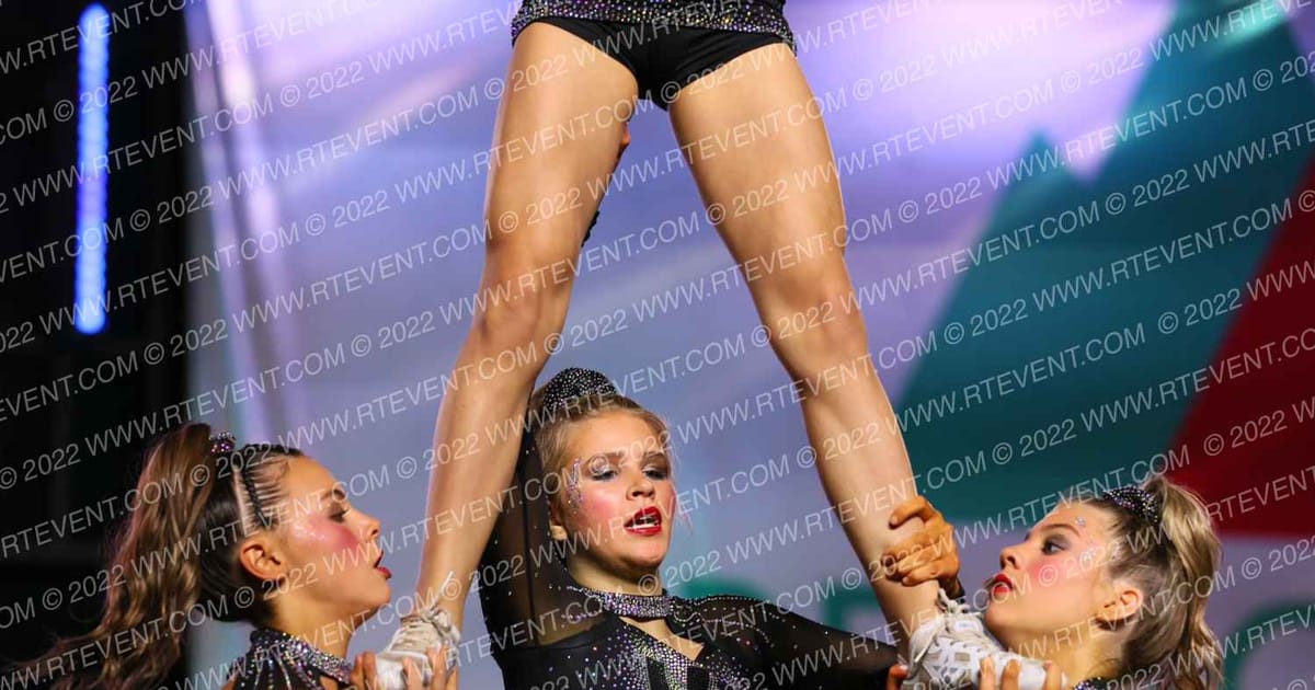 United Elite Cheer COURAGE · The Southwest Regional Summit