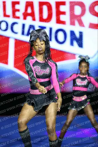 Royal Cheerleading Team Royal