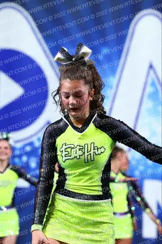 ELITE HIVE CHEER LADY REIGN