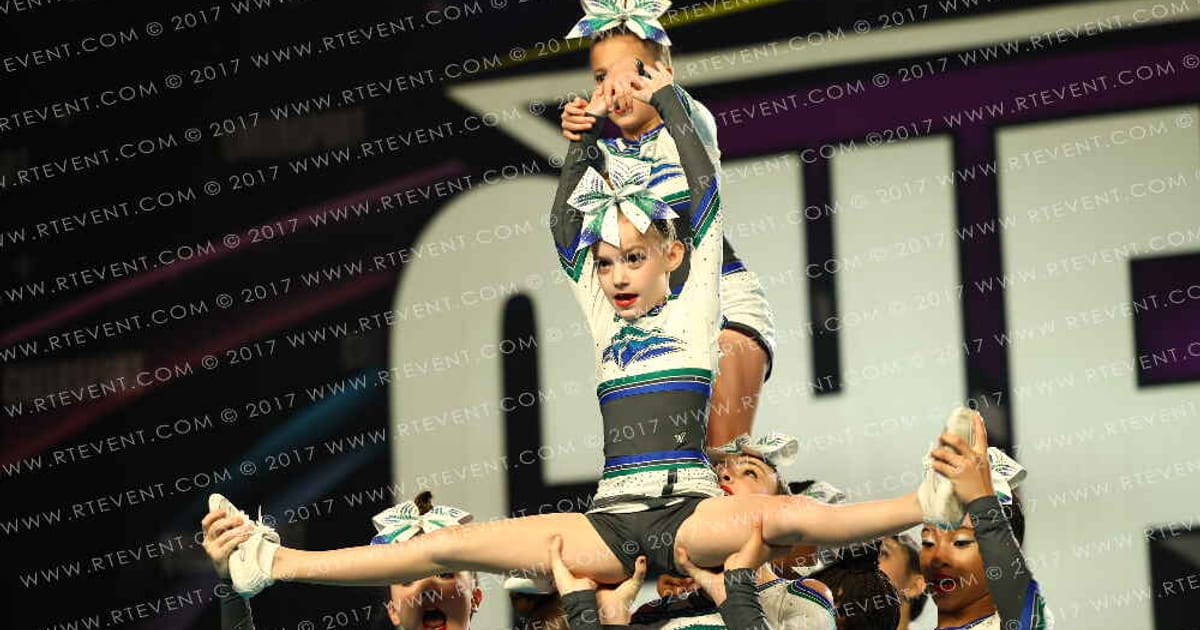 The Atlanta Jayhawks SMOKE · CHEERSPORT NATIONALS HALL B3