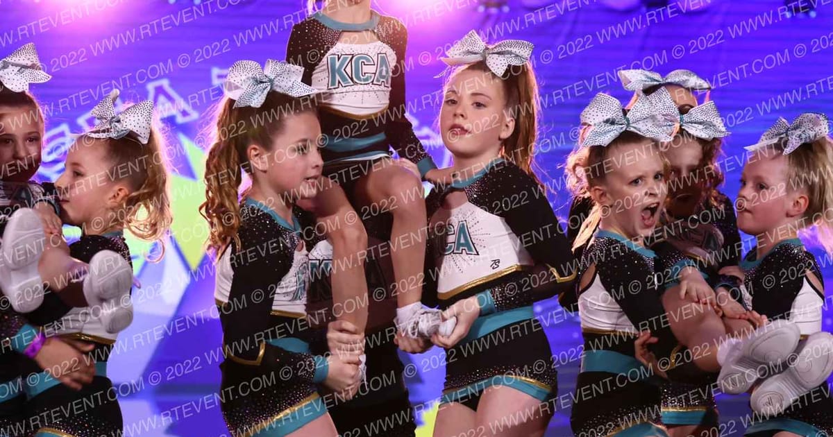 Kelowna Cheer Athletics Majors · Sea to Sky