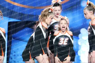 3E cheer Hurricanes