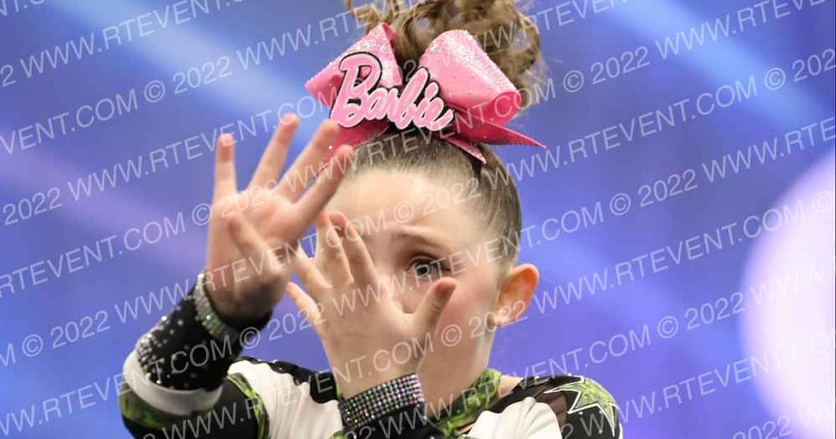 Attack Cheer Elite L. Floyd · GlobeX