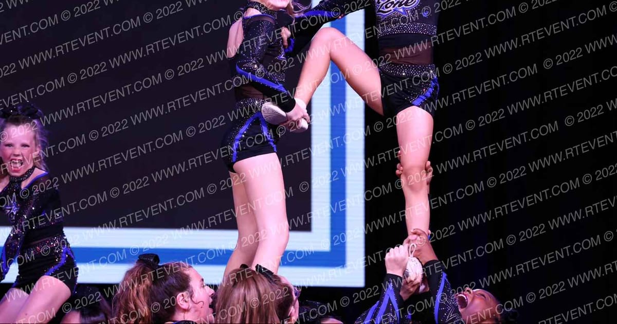 Zone Cheer Allstars Gossip Girls · Genesis Bring it
