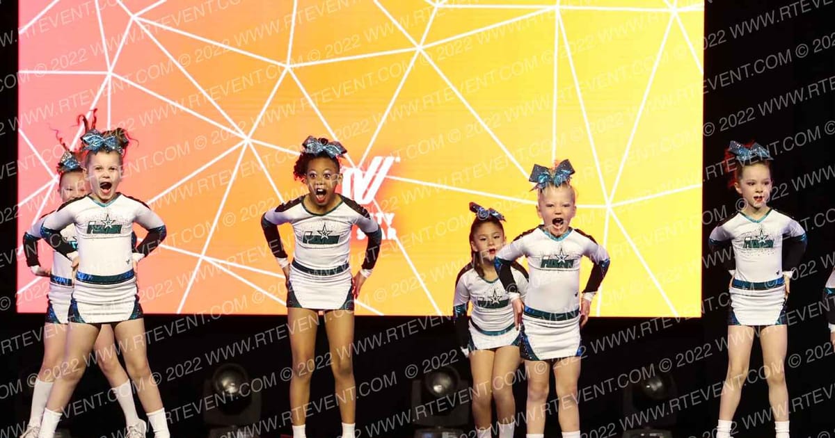 Cheer Fusion Elite Tiny Bolts · The Midwest Regional Summit