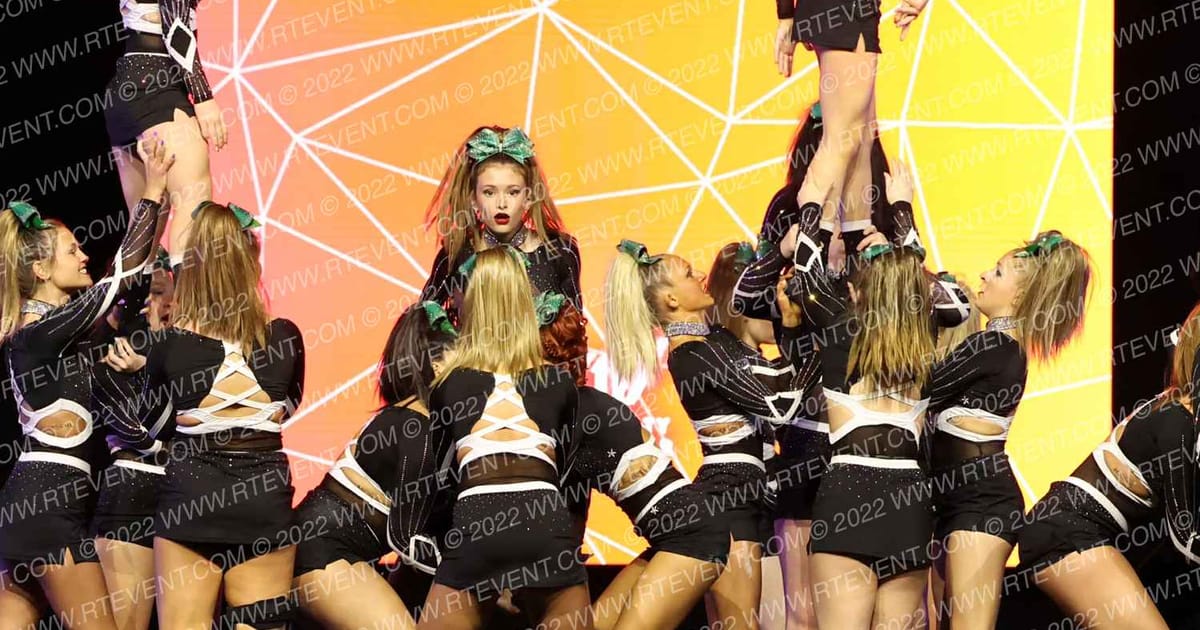 GU Shamrocks Senior Gold · The Midwest Regional Summit