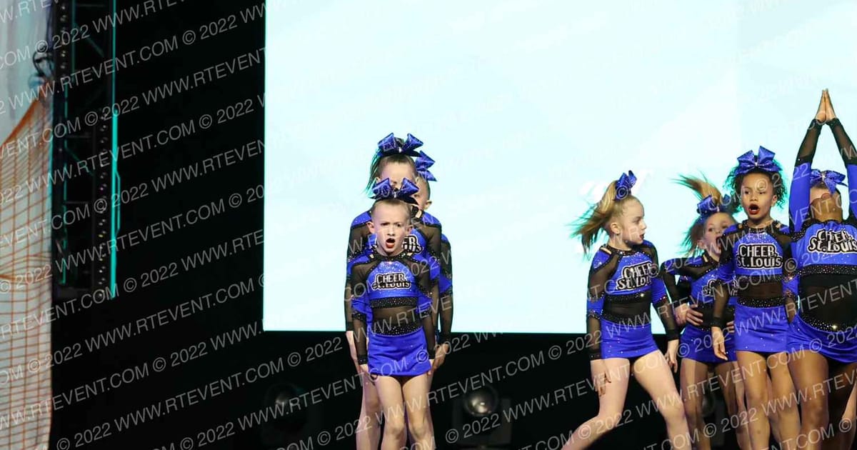 Cheer St Louis Halos · The Midwest Regional Summit