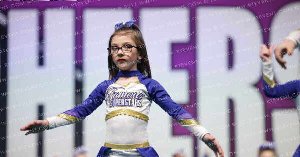 Famous Superstars SPARKLES · CHEERSPORT NATIONALS HALL C2