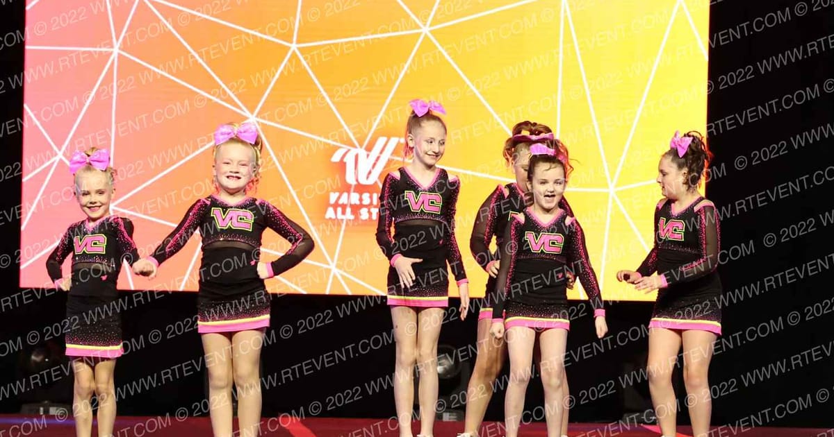 VC Tumbling & Cheer Sparks · The Midwest Regional Summit