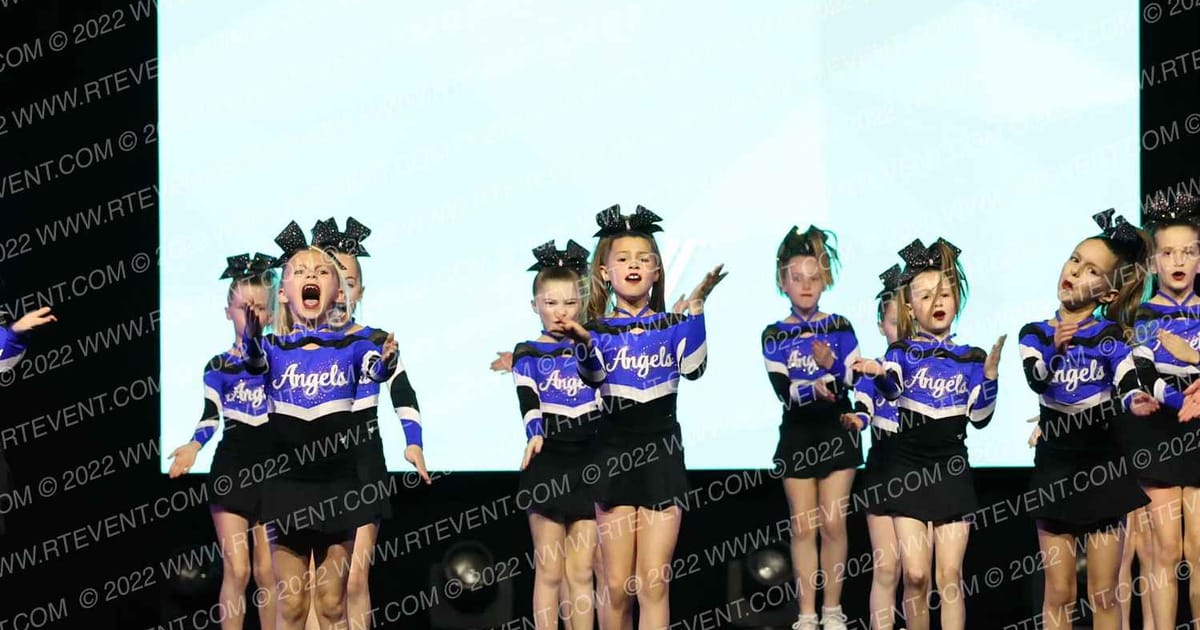 Cheer St Louis Dream · The Midwest Regional Summit