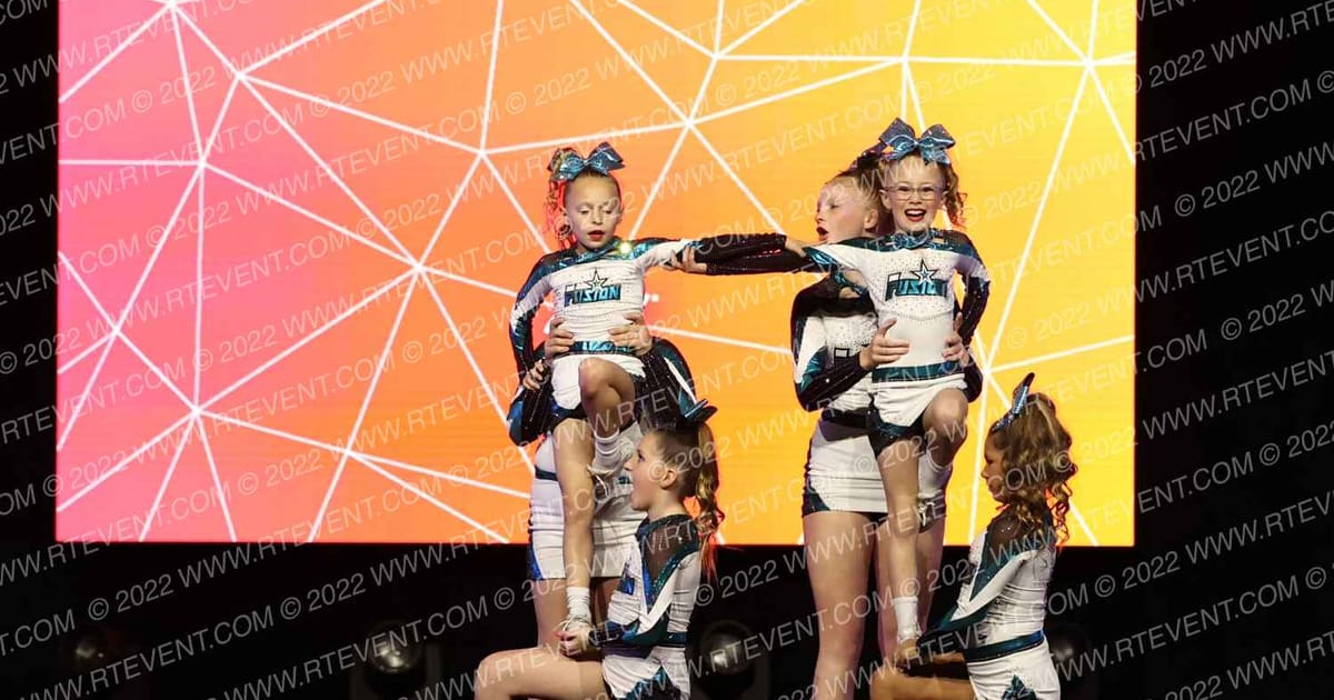 Cheer Fusion Elite Youth Lightning · The Midwest Regional Summit