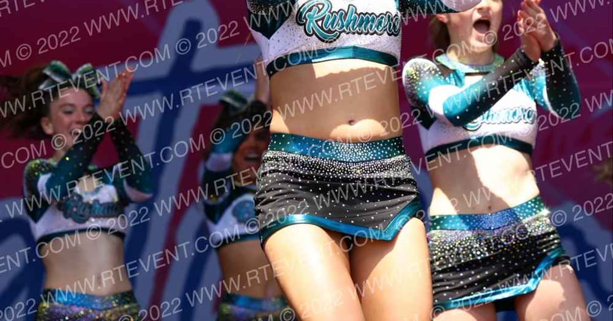 Top Flight Cheer Thunderbolts · Beach Blast