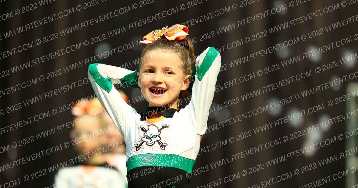 Iowa Elite Cheer - Des Moines Sneaky Snakes · The US Finals Des Moines