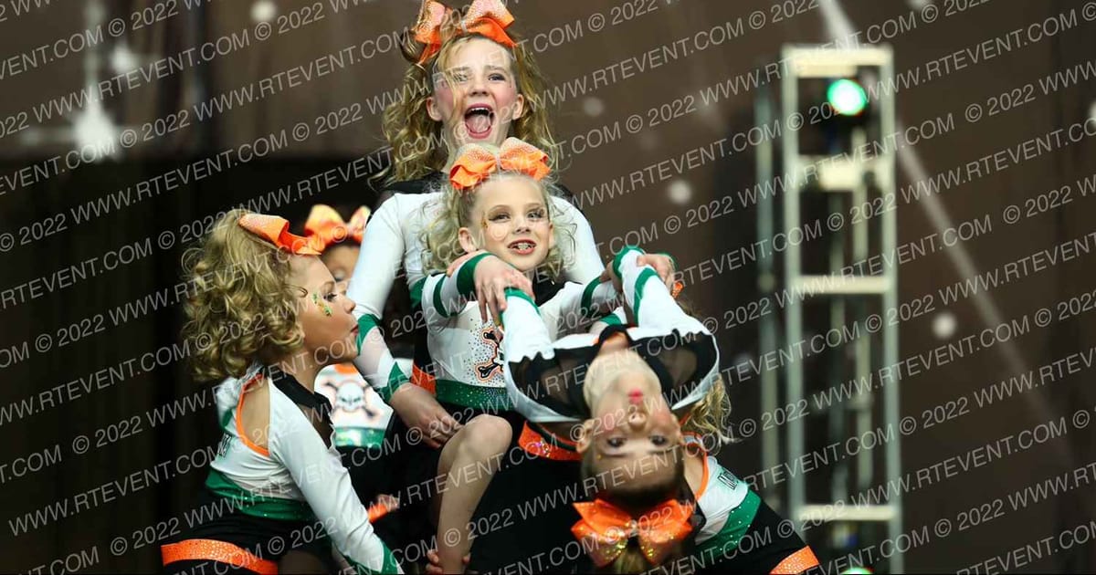 Iowa Elite Cheer of MN RIOT · The US Finals Des Moines