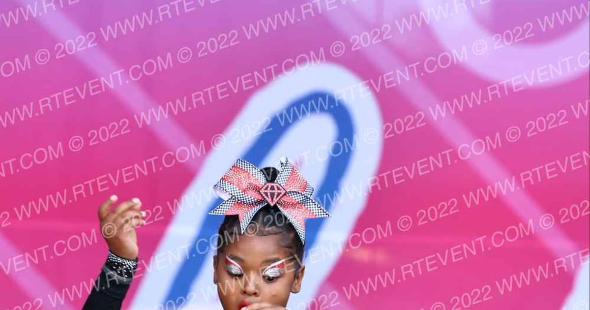Force Xtreme Cheer Diamonds · Beach Blast