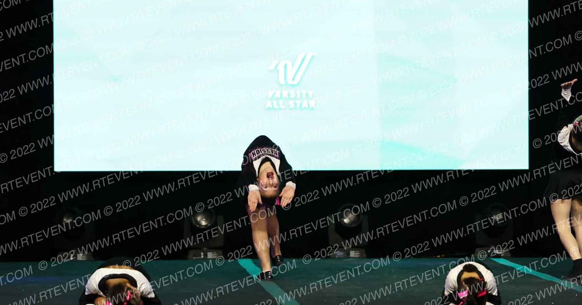 Hession Cheer Academy Pink Sparklers · The Midwest Regional Summit