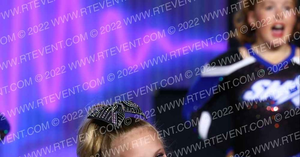 Show Me Athletics Starstruck · All Star Worlds Tuesday and Thursday