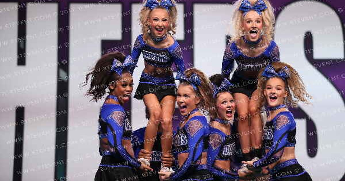 Twist and Shout Tulsa Diamonds · CHEERSPORT NATIONALS HALL B5