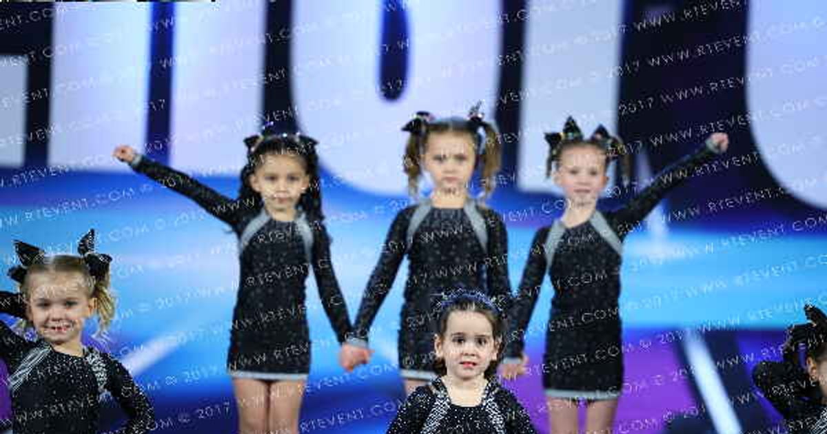 PA Starz Flash · CHEERSPORT Lancaster Classic Corrected