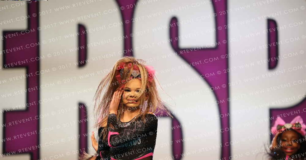 Diamonds All Stars Covergirls · CHEERSPORT NATIONALS HALL B1