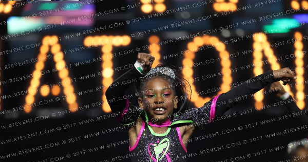 UNIVERSAL CHEER EXPERIENCE SPARKS · DII Allstar Nationals