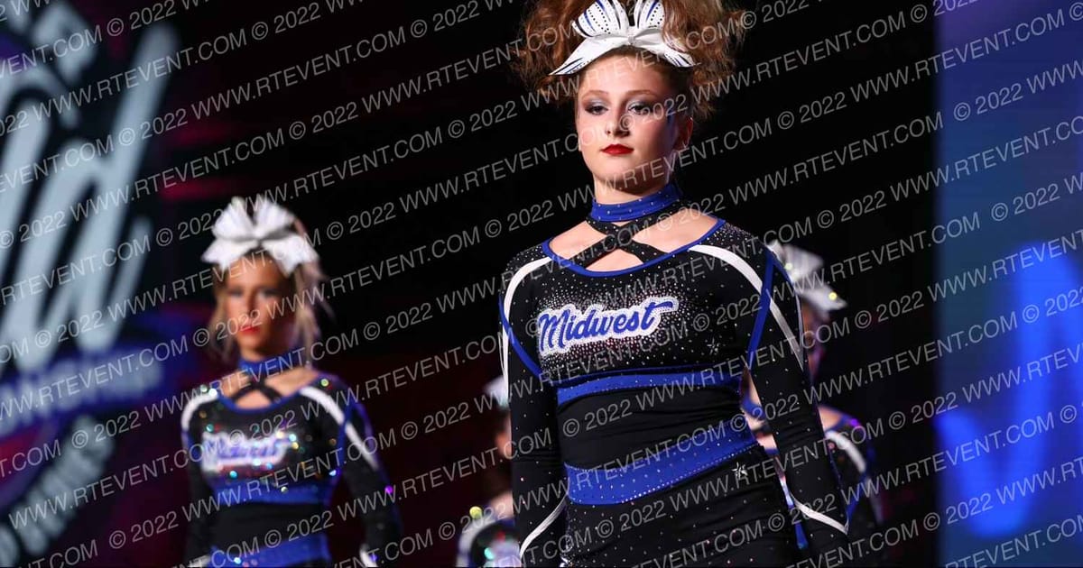 Midwest Cheer Elite Toledo Blackout · All Star Worlds Thursday