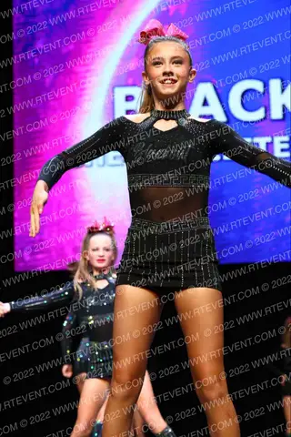 Cheers! Elite Spirit Gym Blackout