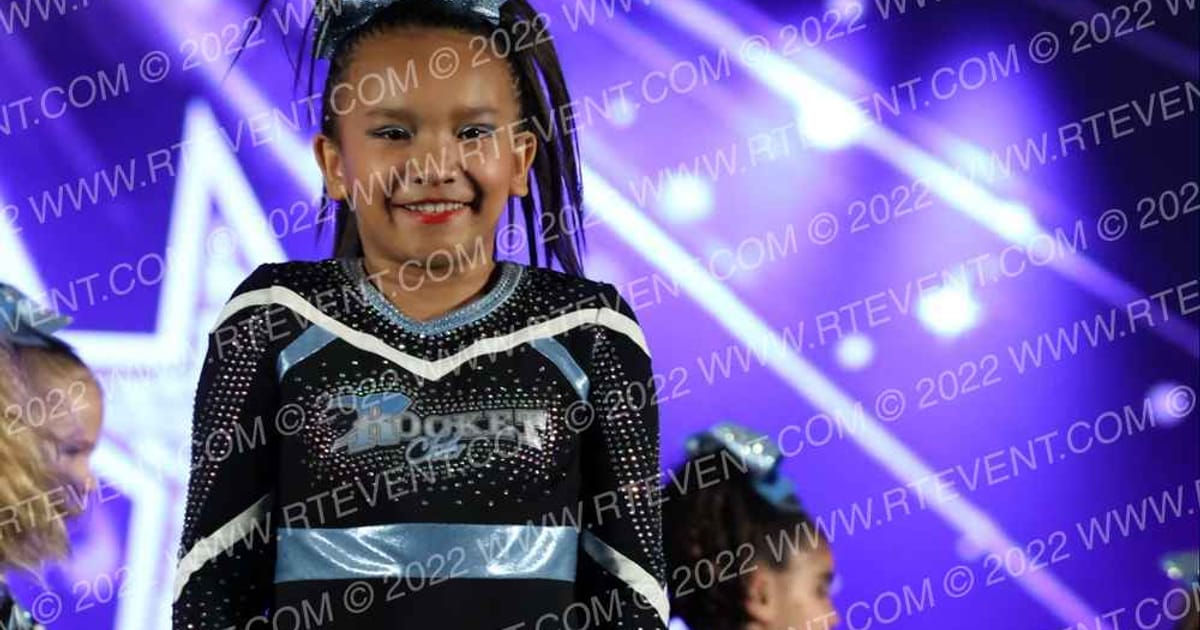 Rocket Cheer magenta · The US Finals Worcester