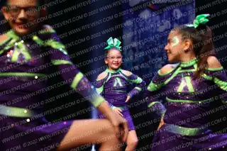 Axis athletics Strata