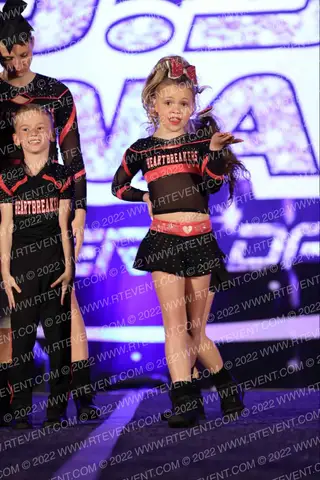 8 Count Cheer Academy Heartbreakers