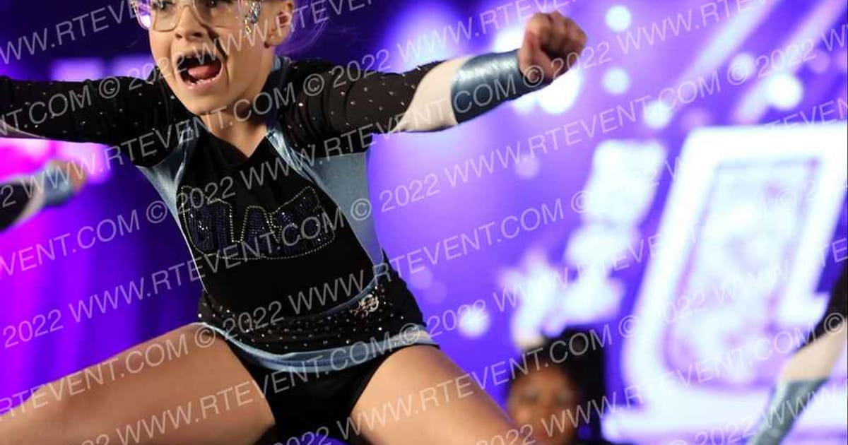 Blaze Elite Cheer Mini Bolts · The US Finals Virginia Beach DIDII