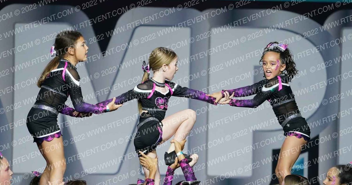 CALI COAST ELITE SURF DIVAS · The Champion