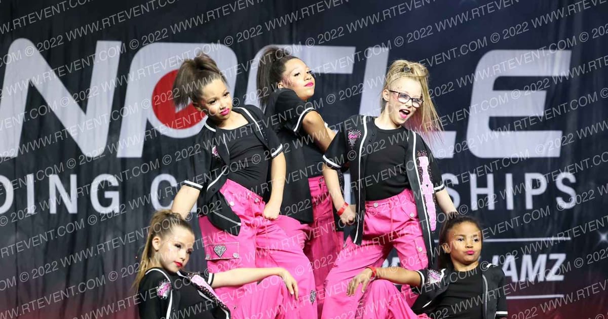 CENTRAL OREGON ELITE DIAMONDS · The Pinnacle Cheerleading Championship