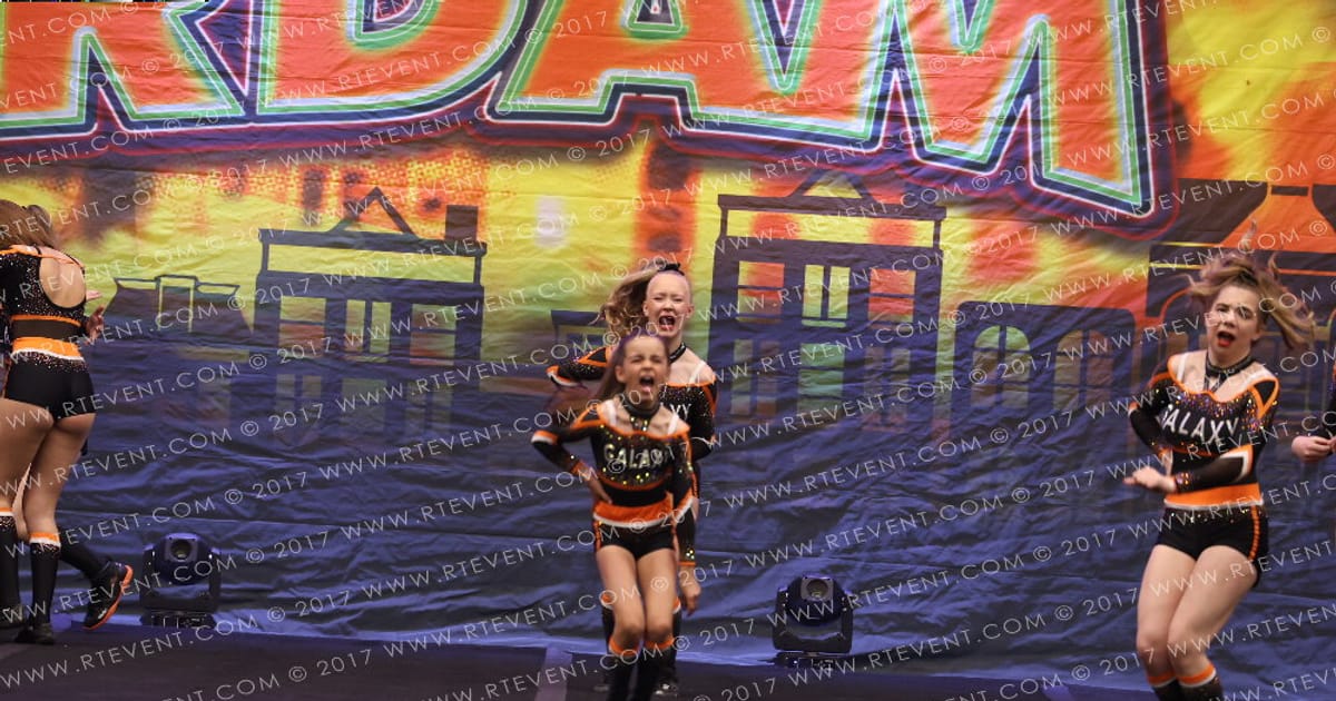 Galaxy Cheerleaders COMETS · FC Amsterdam