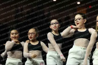 ENCORE DANCE THE GURLZ