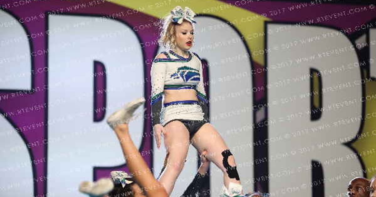 The Atlanta Jayhawks PLATINUM · CHEERSPORT NATIONALS HALL B1