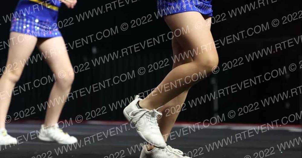 MOUNTAIN LIONS ELITE · The Pinnacle Cheerleading Championship