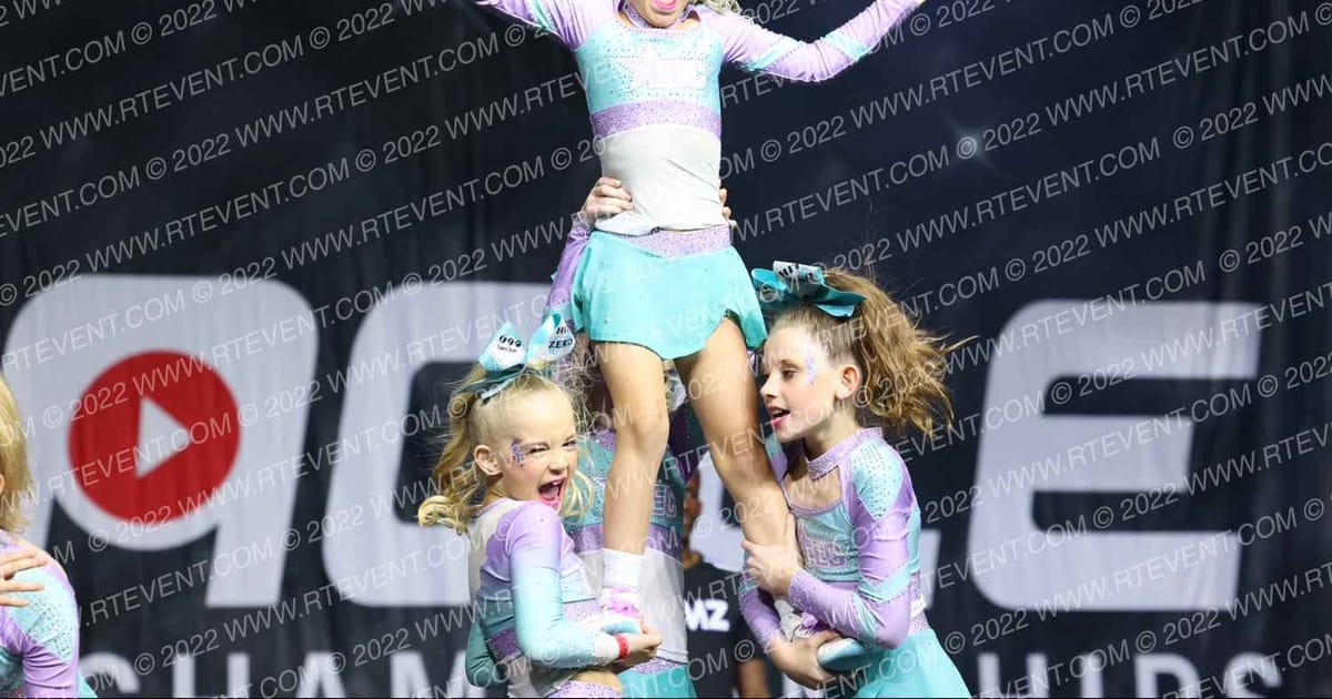 STARBURSTS · The Pinnacle Cheerleading Championship