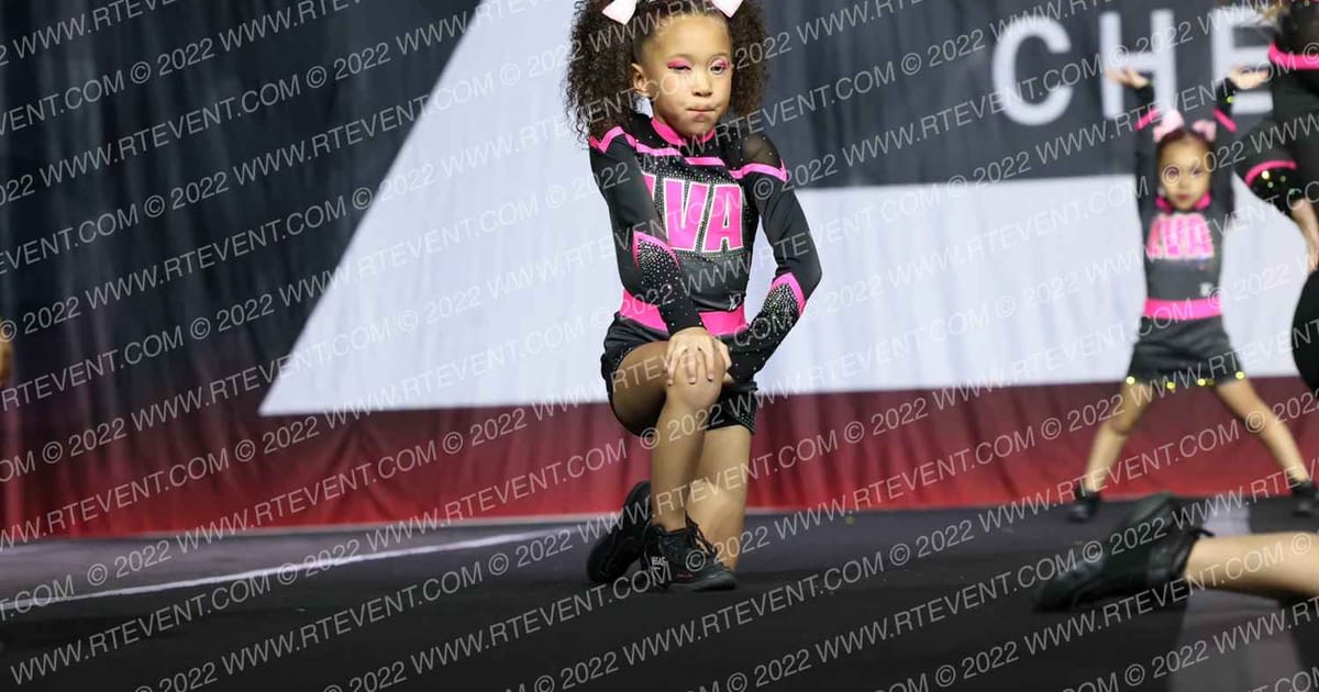 LAS VEGAS ALL STARS BUBBLEGUM · The Pinnacle Cheerleading Championship