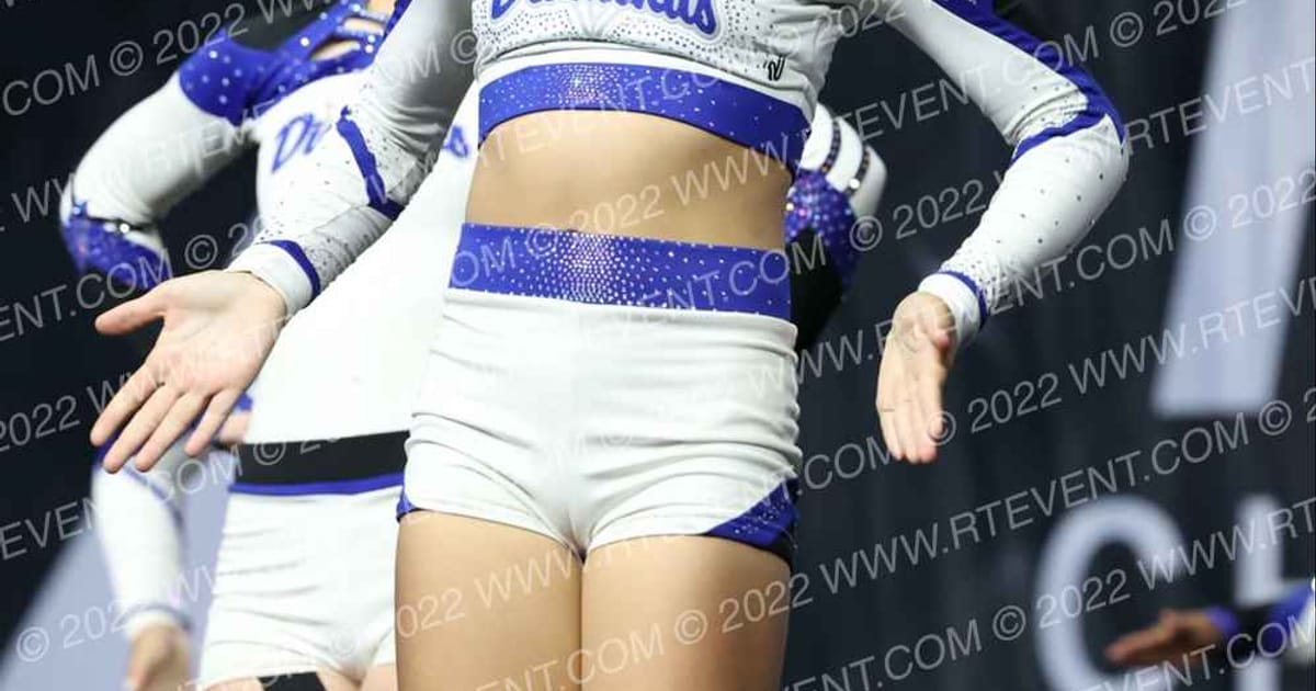 DESERT DIAMONDS JBLUE · The Pinnacle Cheerleading Championship
