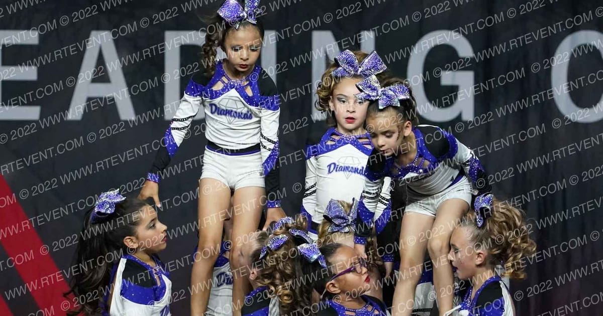 DESERT DIAMONDS MINI MADNESS · The Pinnacle Cheerleading Championship