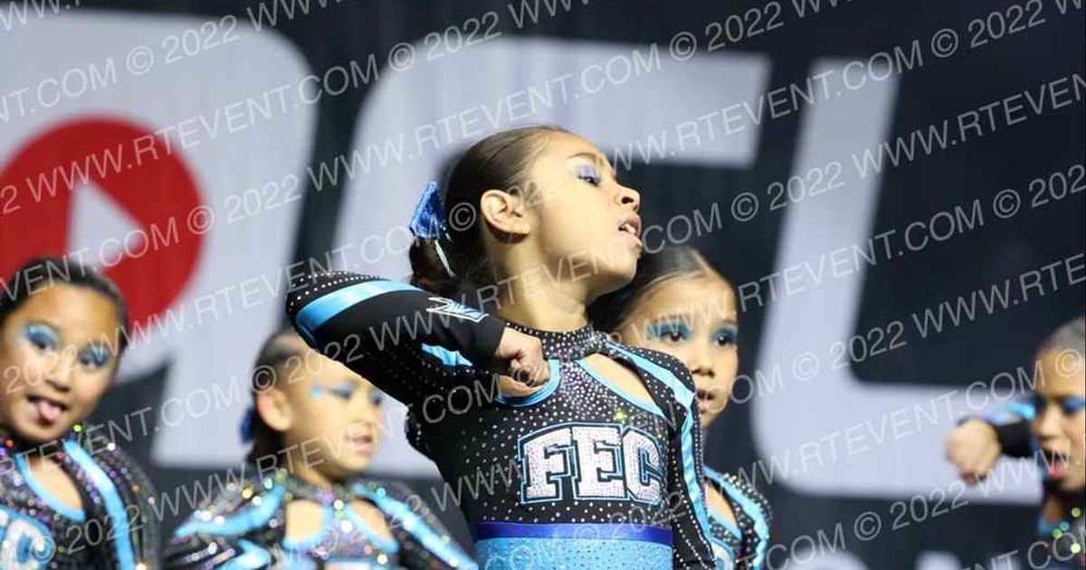 FRESNO ELITE TOXITRON · The Pinnacle Cheerleading Championship