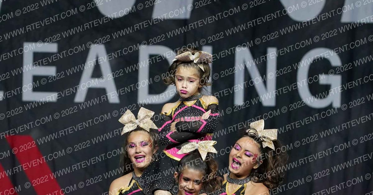 DIAMONDS XTREME RECKLESS · The Pinnacle Cheerleading Championship
