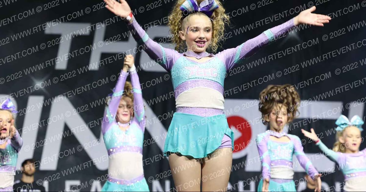 STARBURSTS · The Pinnacle Cheerleading Championship