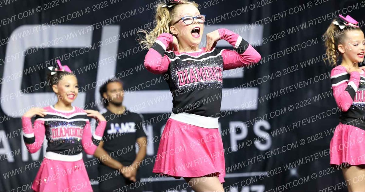 CENTRAL OREGON ELITE DIAMONDS · The Pinnacle Cheerleading Championship