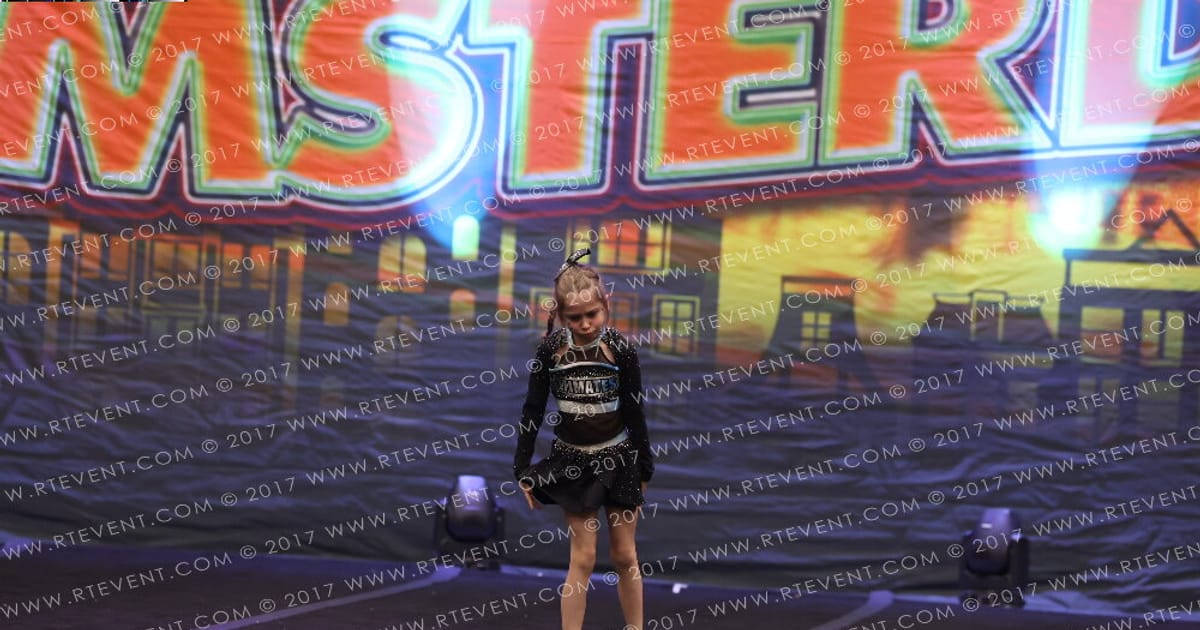 Ultimates cheerleading Sophie Hill · FC Amsterdam