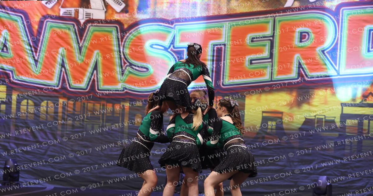 Momentum Cheer RAGE · FC Amsterdam