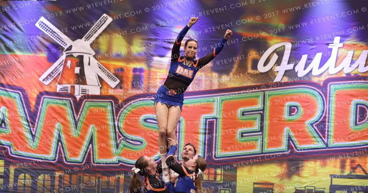Blue Wolves Cheerleading Dutch Wolves · FC Amsterdam