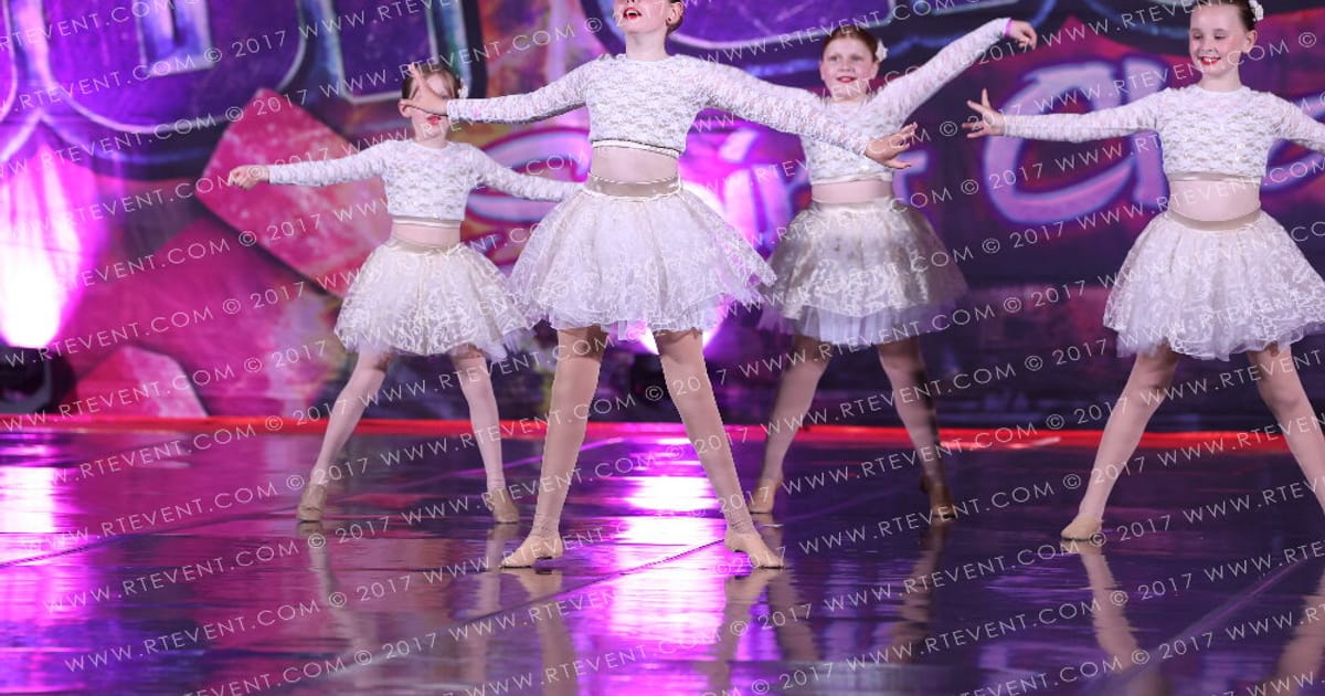 Dazzlers Dance and Cheer Mini dream · Superhero Spirit Challenge