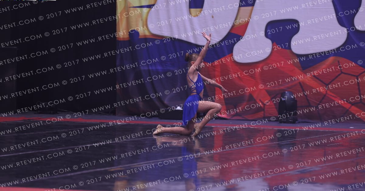Power Cheer Faye Thomas · FC Barcelona